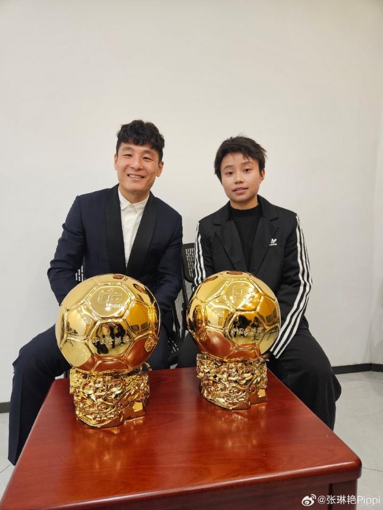  張琳艷社媒曬與武磊合照：感謝、榮幸、幸運，祝磊哥早日康復