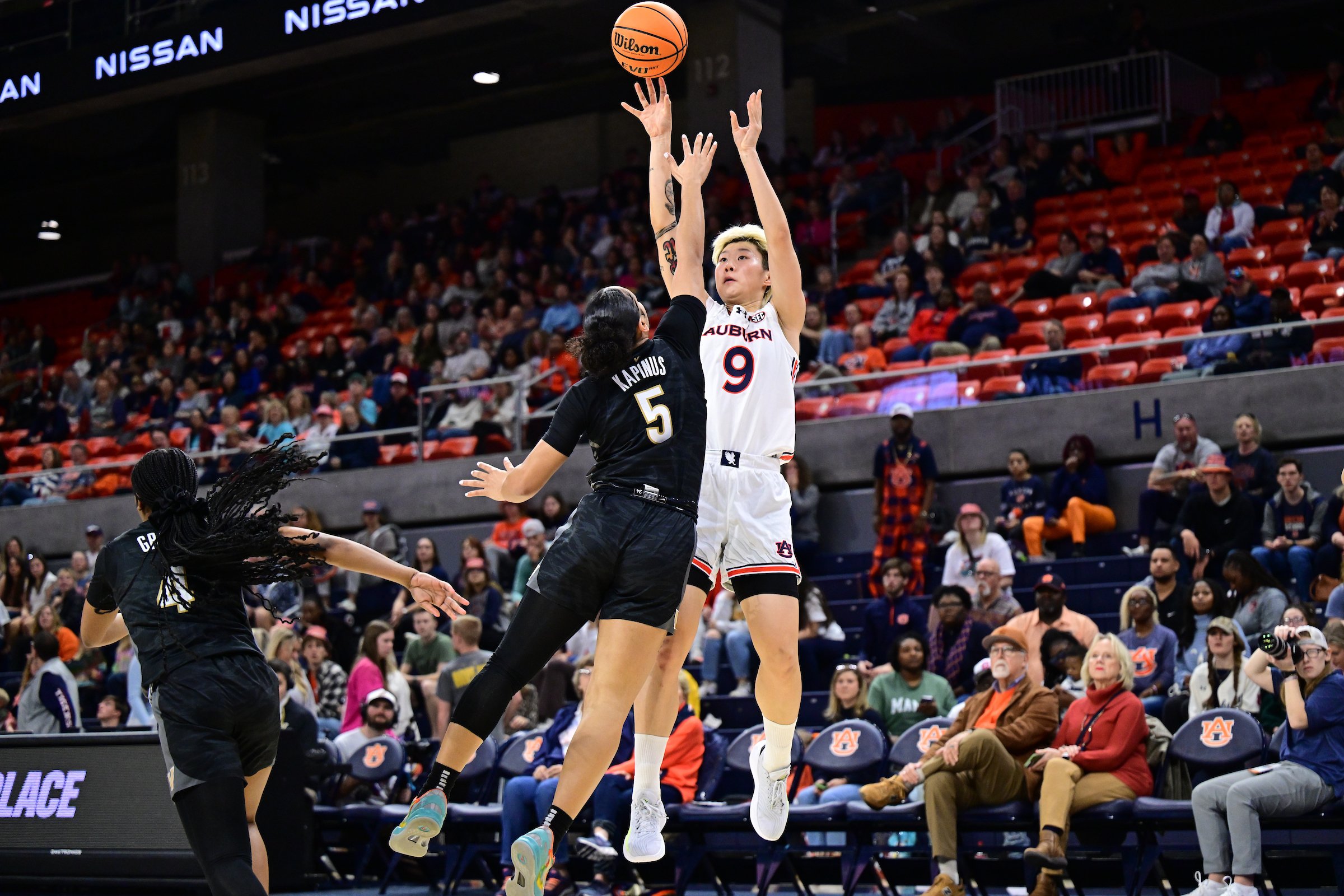  征戰NCAA！鄧雨婷：不太喜歡被稱(chēng)為“李夢(mèng)接班人” 未來(lái)想進(jìn)WNBA