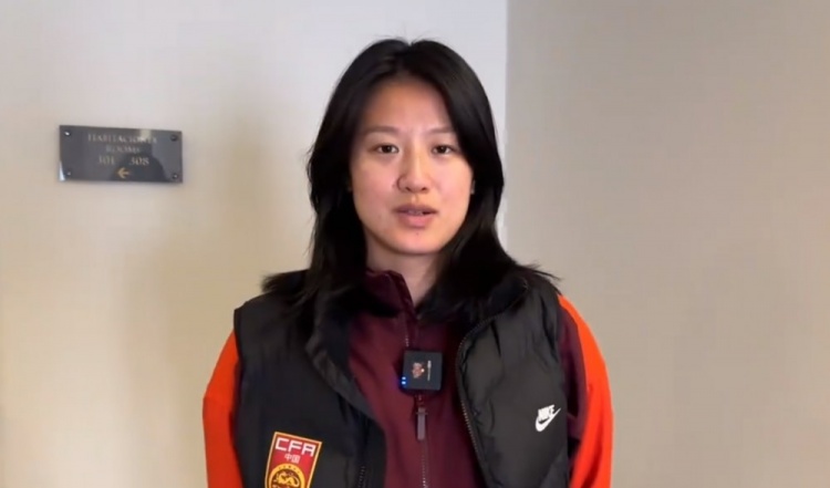  汪琳琳：范迪克是我的偶像和目標，希望變成他那樣全面的中后衛