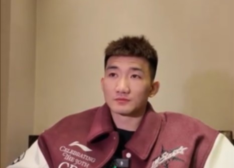  咋形容你和王博的關(guān)系？孫銘徽：像家人 他訓練&生活中很照顧我們