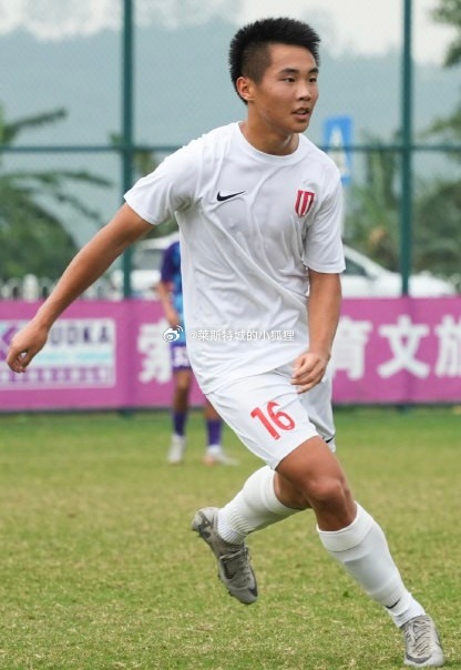  中國職業(yè)賽場(chǎng)首位09后！成都蓉城B隊16歲小將帥惟浩上演生涯首秀
