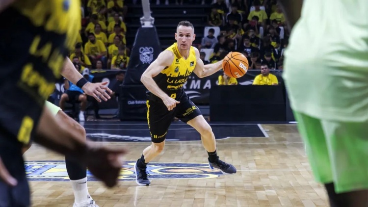  NBA初代老六，42歲進(jìn)入生涯巔峰？！