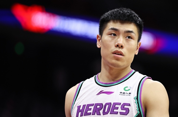  生涯之夜！劉毅13中9&5記三分拿下25分2板1助3斷