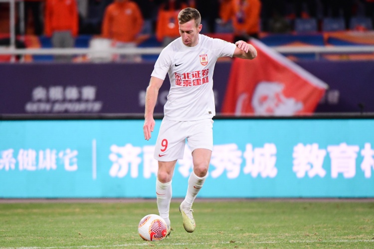  熱身賽：長(cháng)春亞泰2-1青島海牛 貝里奇、奧莫伊胡安弗破門(mén)???