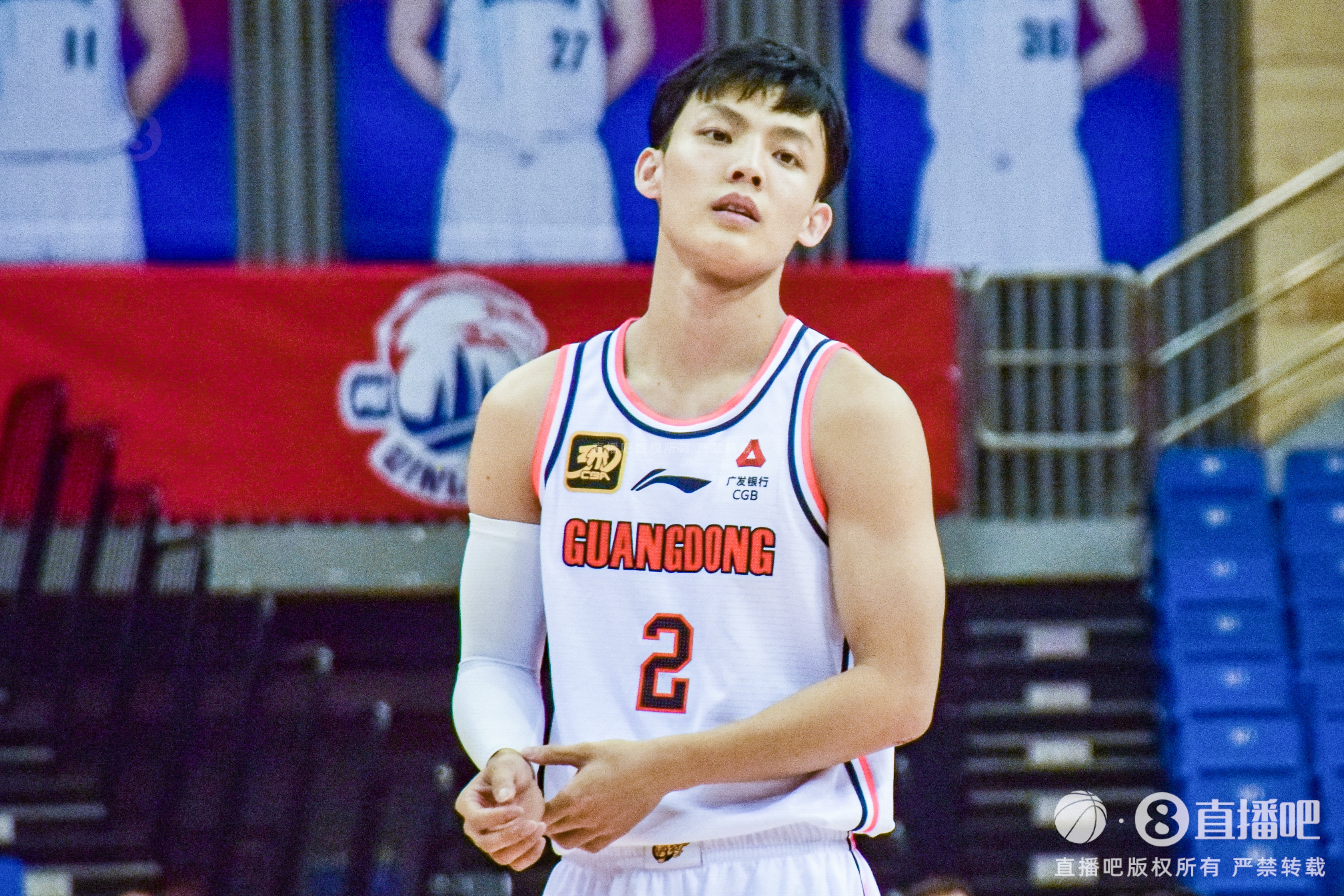  未能救主！徐杰12投7中&三分4中3 得到18分7板2助