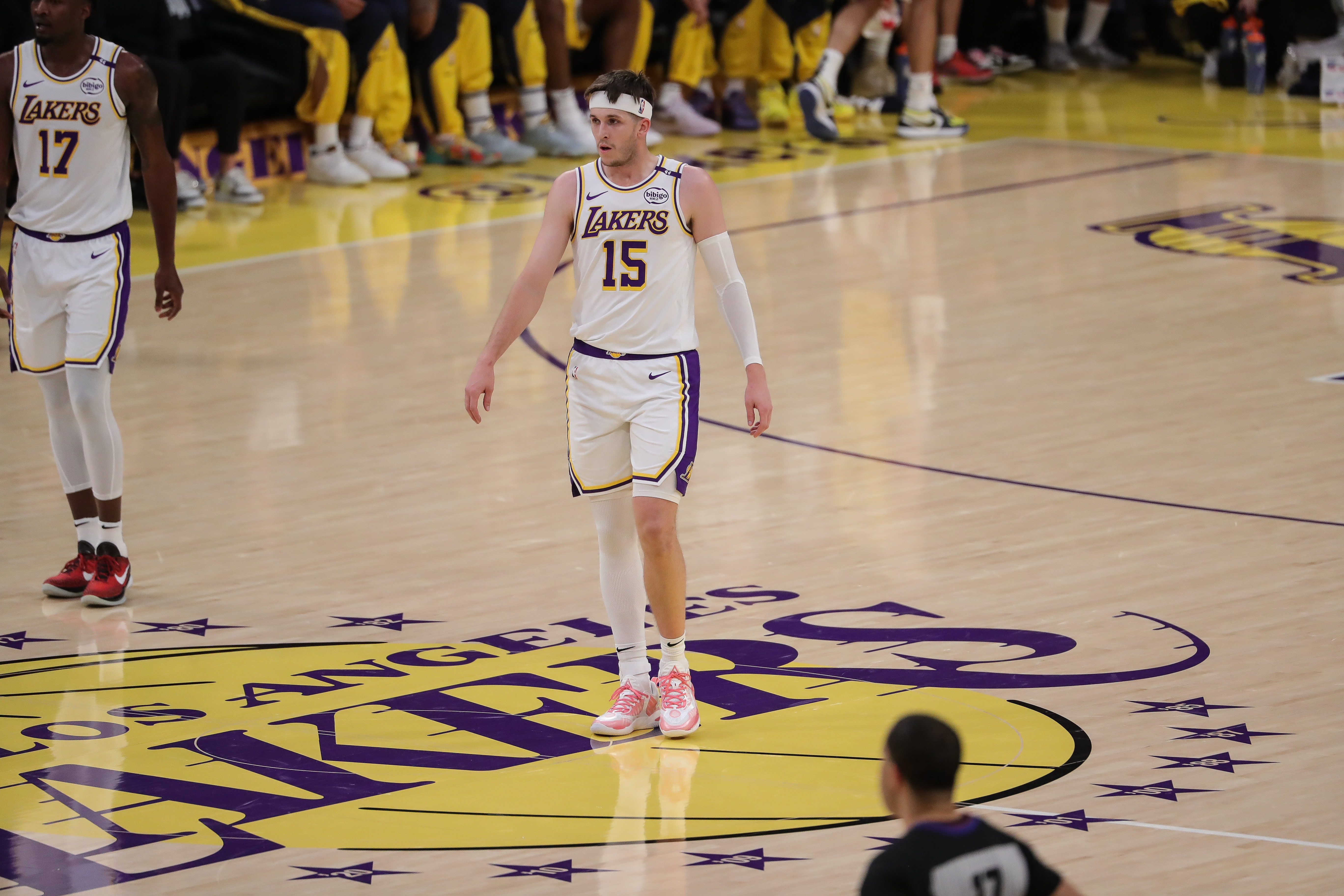  昨天驅逐憋著(zhù)火呢！里夫斯21中9砍下32分7助 罰球13中12