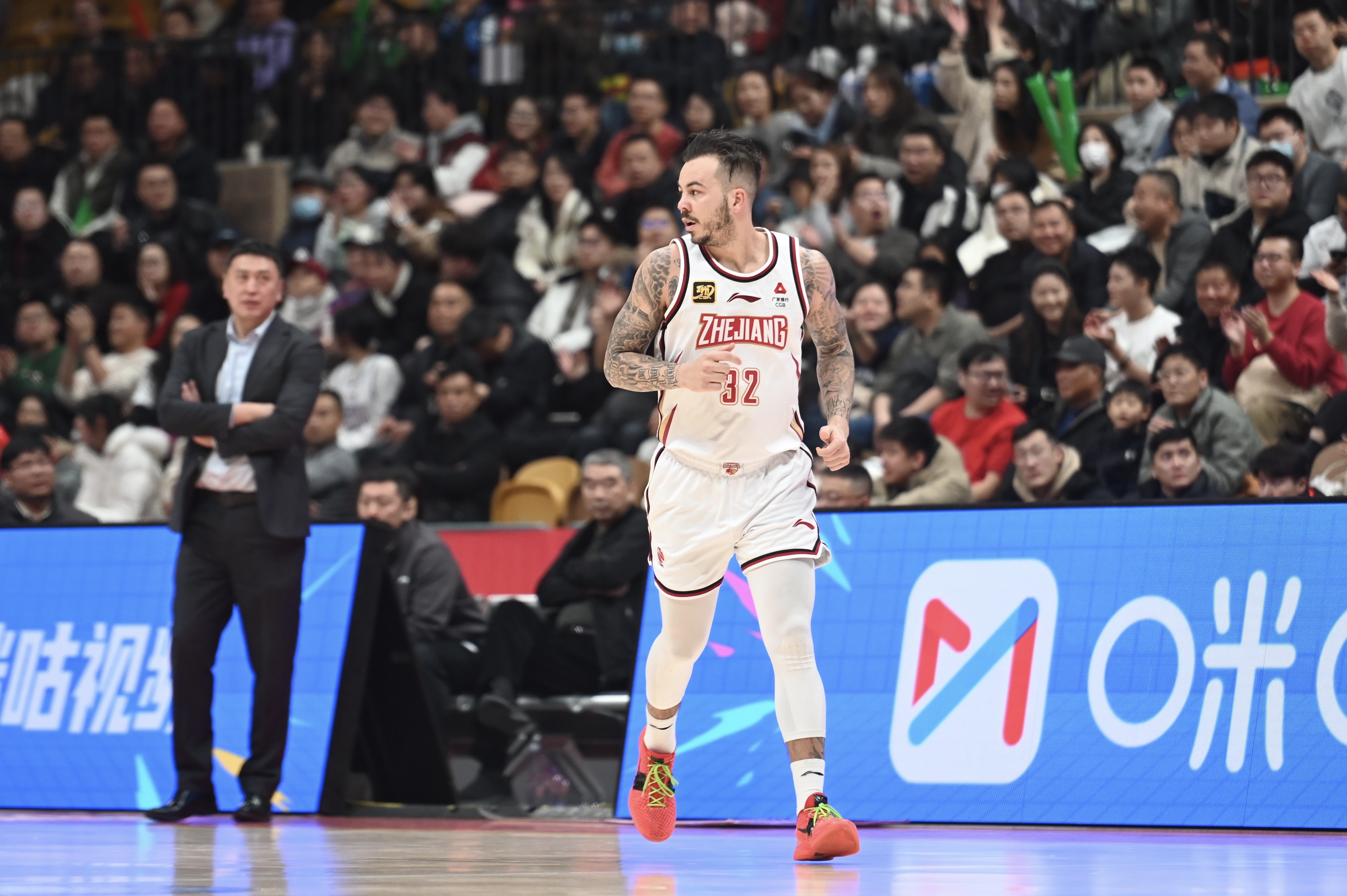 得分爆炸力！約克23中13得34分2板8助4斷 三分11中6