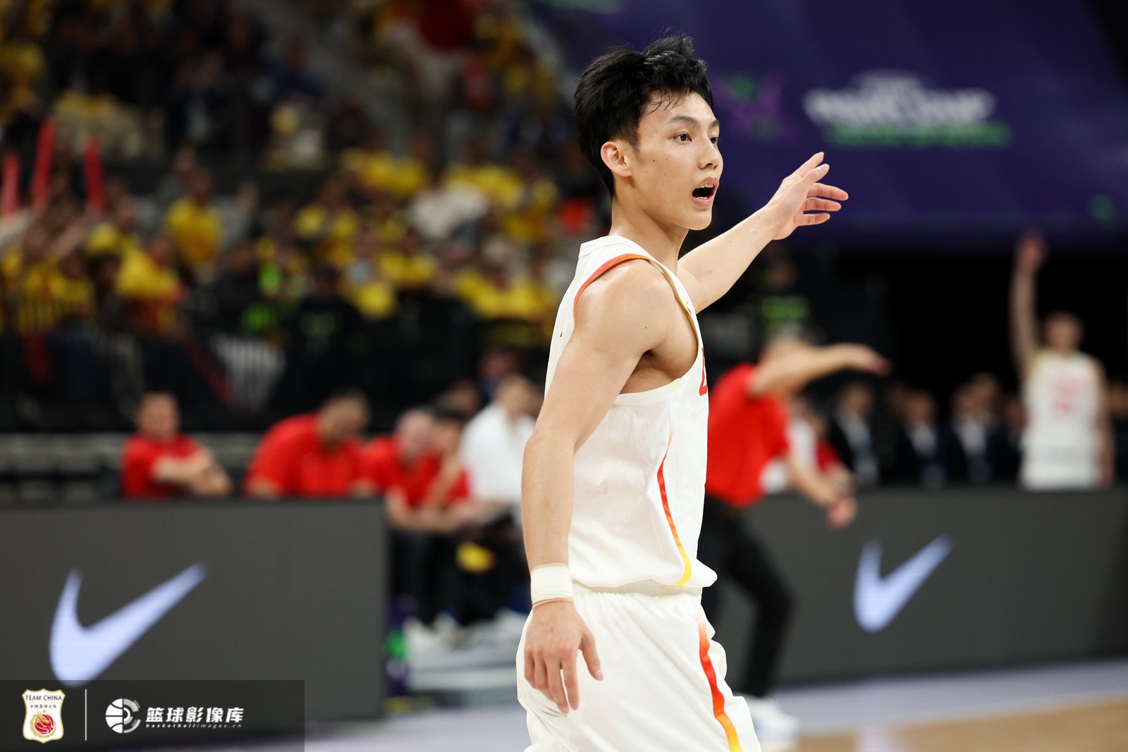  首發(fā)出戰不在狀態(tài)！徐杰全場(chǎng)3中0沒(méi)得分 拿到3板1助2斷另2失誤