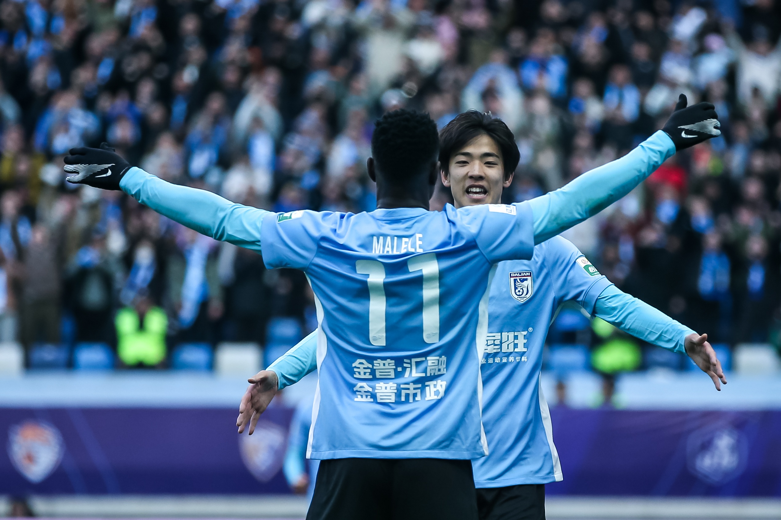  青春風(fēng)暴刮起來(lái)！19歲朱鵬宇&18歲王鈺棟處子球 19歲李新翔1射2傳